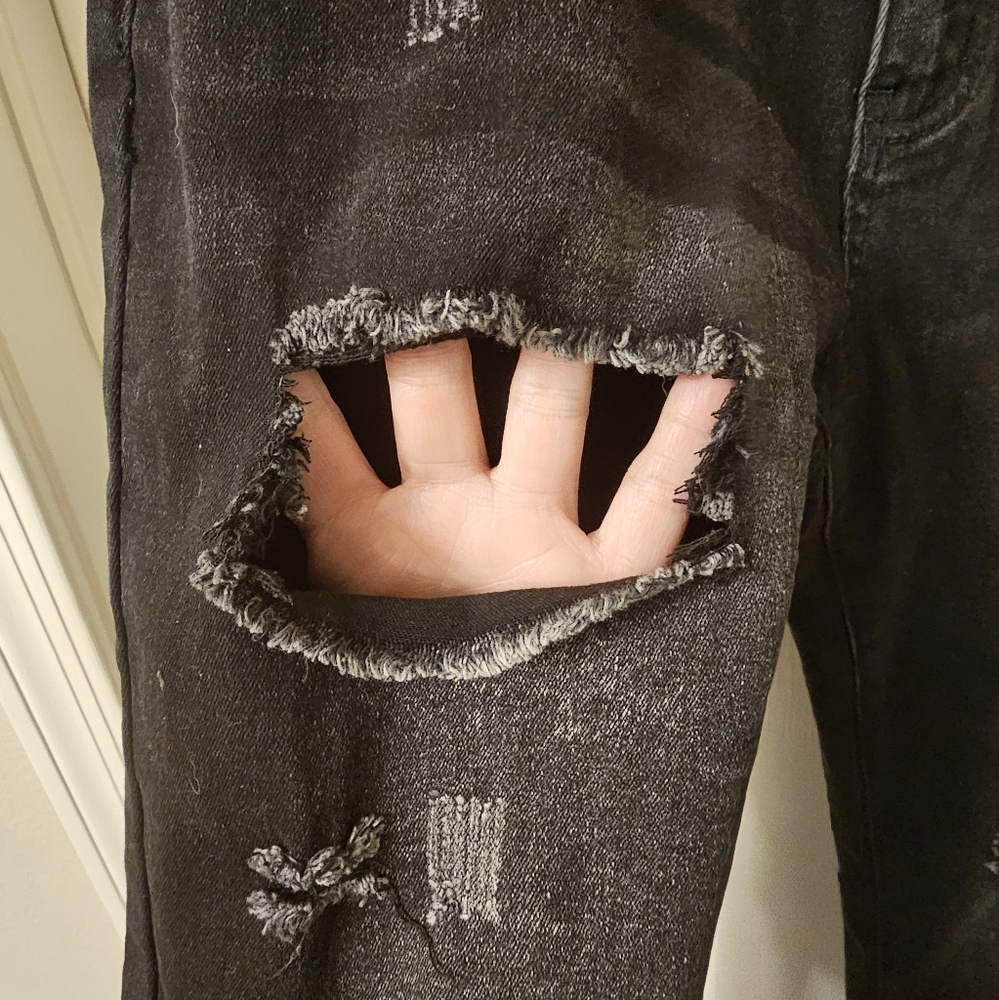 Black Distressed Jeans ~ Size L - Picture 6 of 7